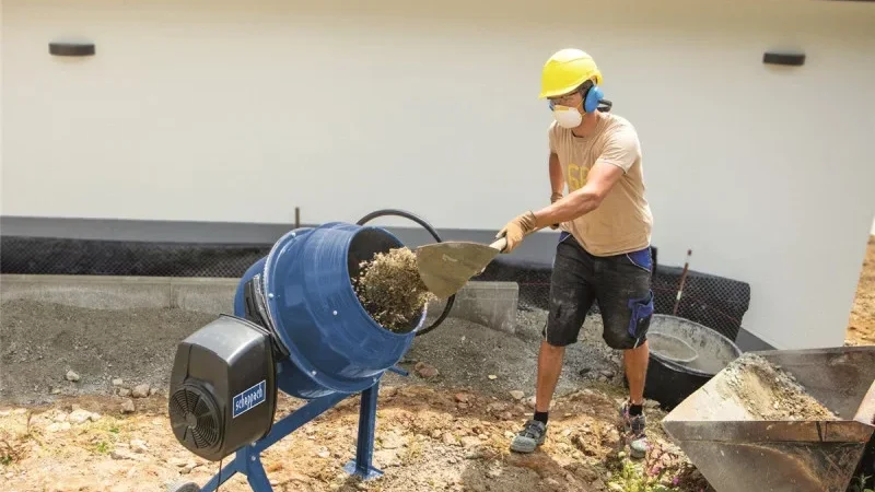 préparer le mélange à la bétonnière